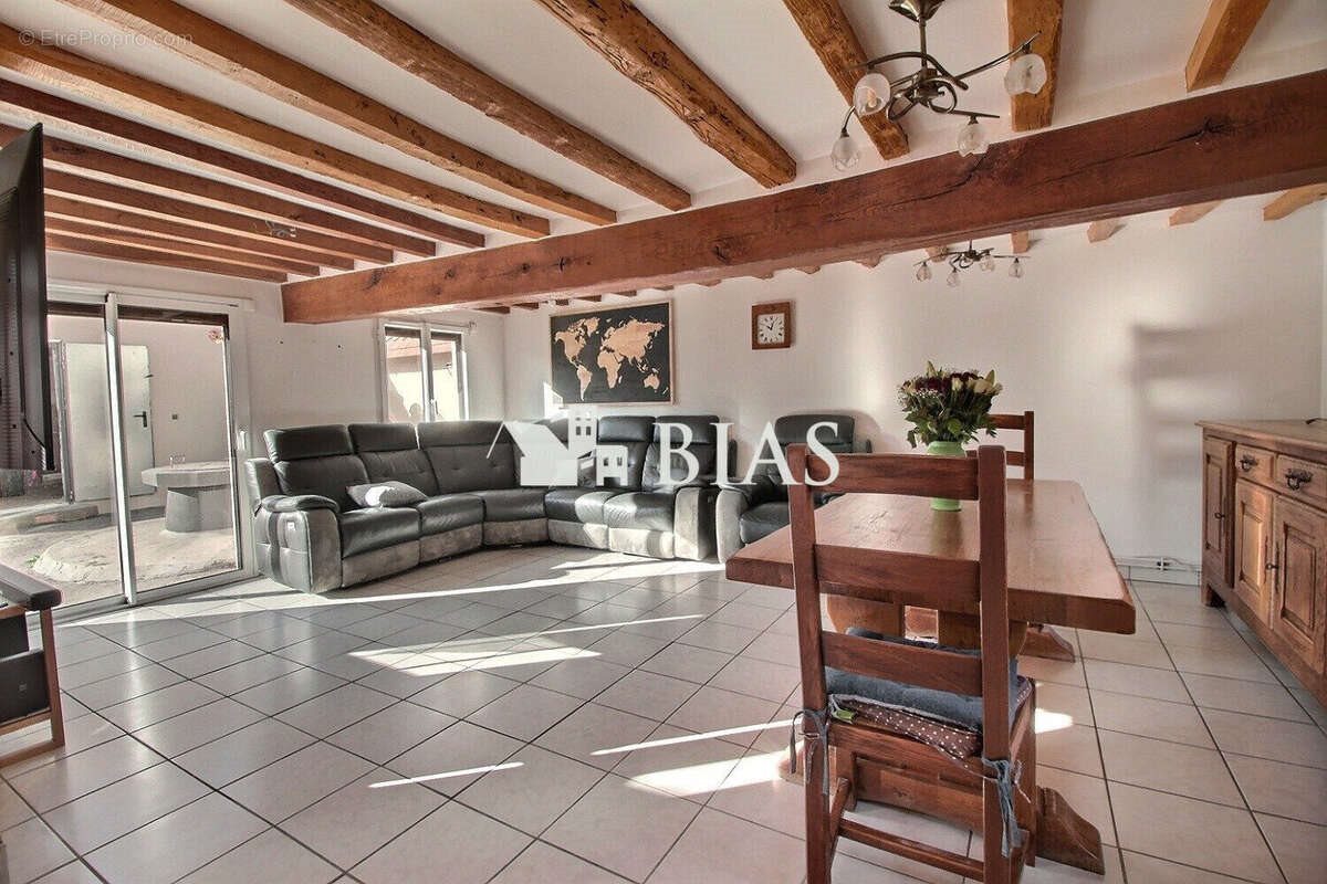 Maison à vendre, 114m², Beaumont-le-Roger