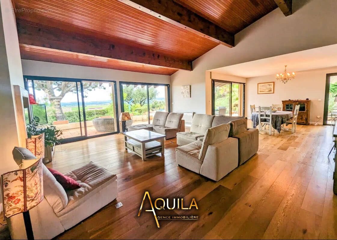Maison à vendre, 341m², Thézan-lès-Béziers