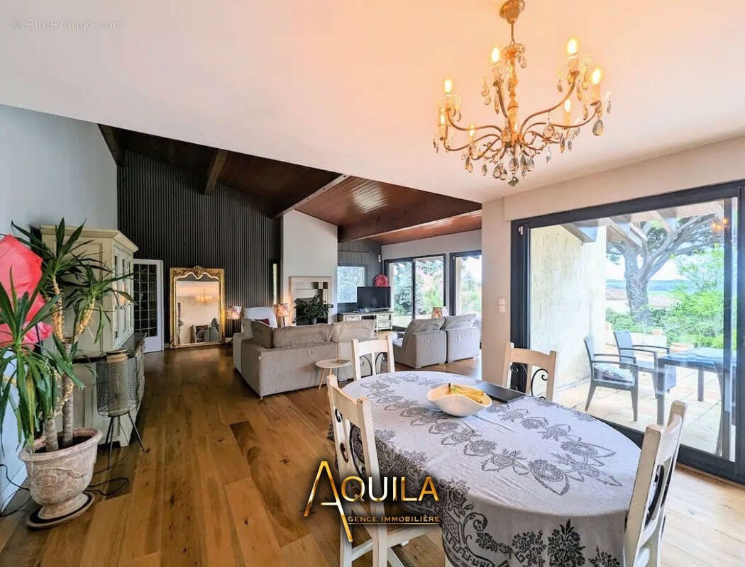 Maison à vendre, 341m², Thézan-lès-Béziers