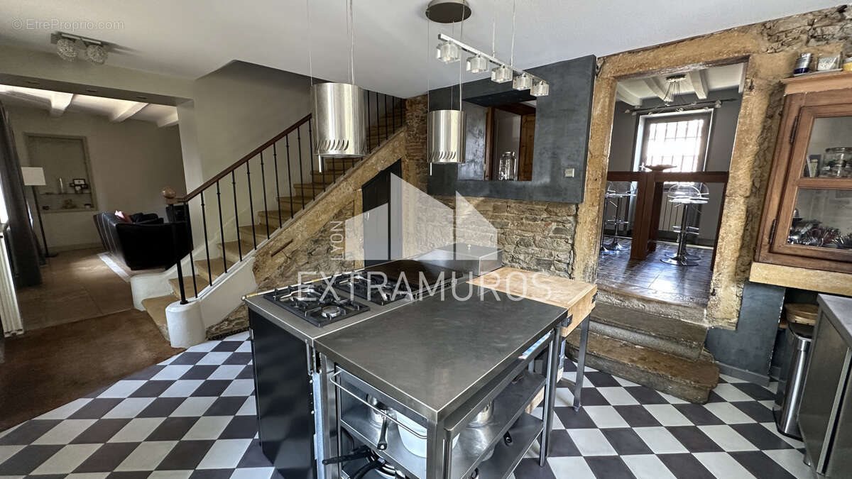 Maison à vendre, 205m², Fleurieux-sur-l'Arbresle