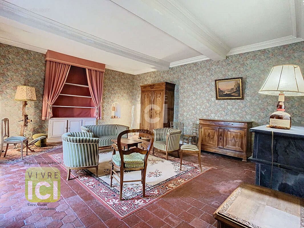 Maison à vendre, 188m², Saint-Laurent-sur-Sèvre