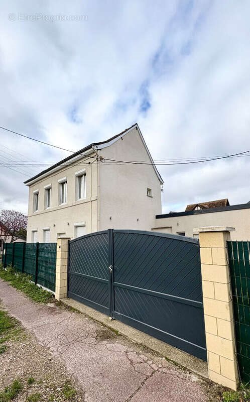 Maison à vendre, 116m², Saint-Pierre-lès-Elbeuf
