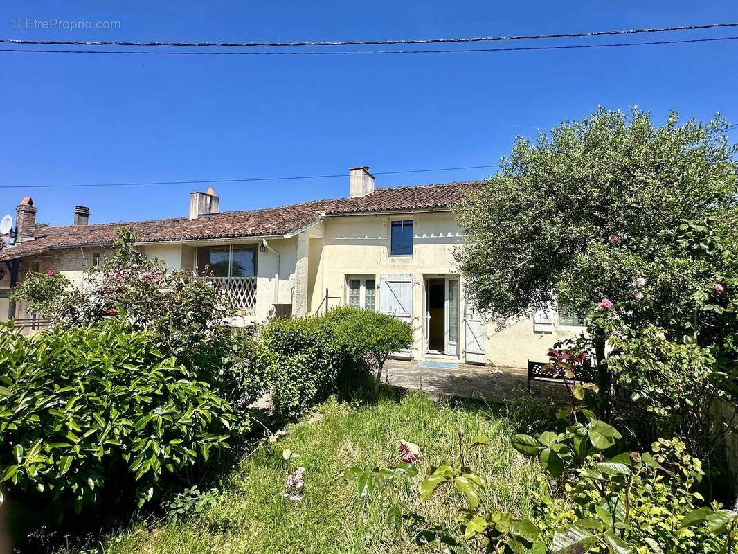 Maison à vendre, 80m², Nanteuil-en-Vallée