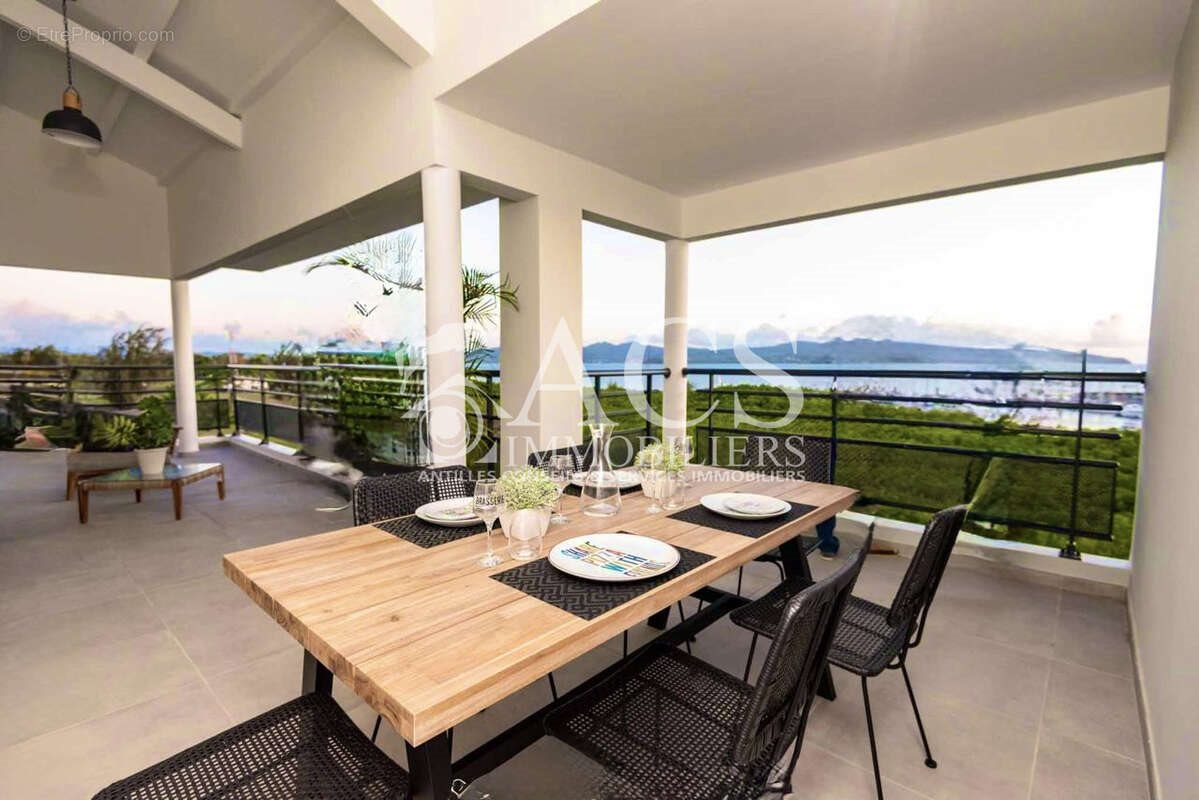 Appartement à vendre, 95m², Fort-de-France