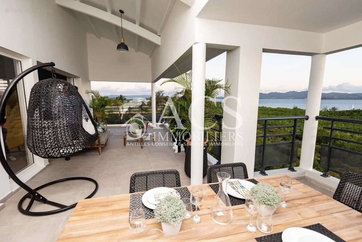 Appartement à vendre, 95m², Fort-de-France
