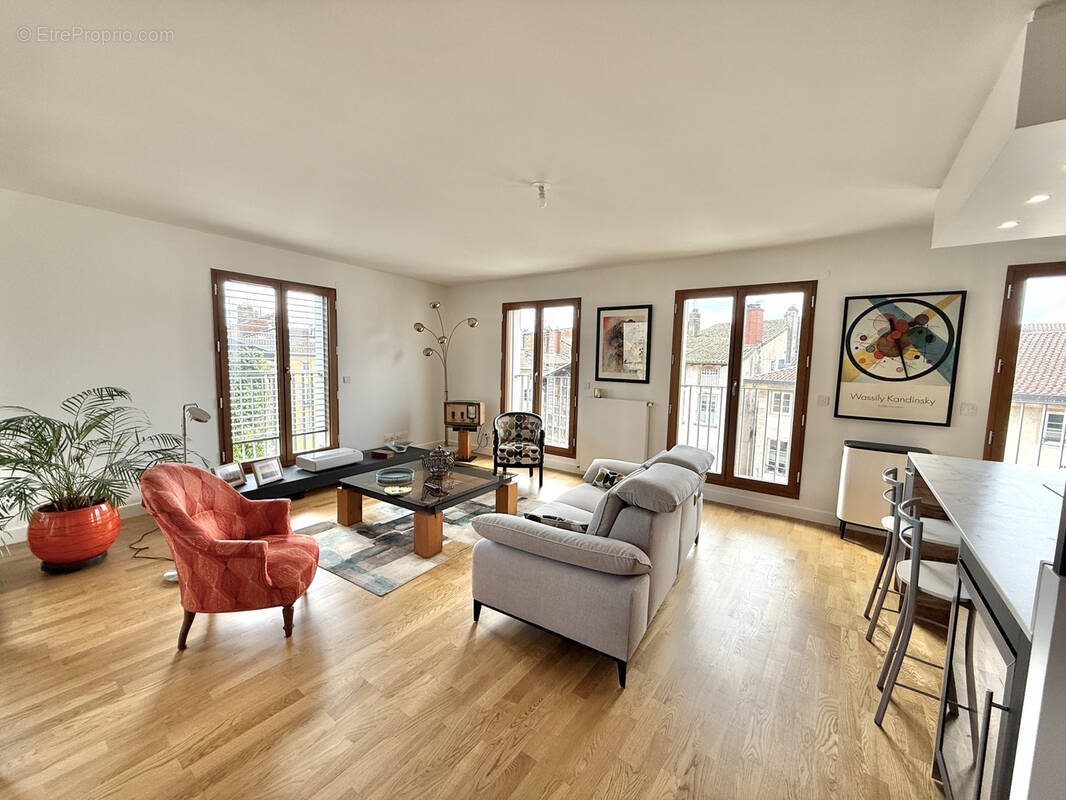Appartement à vendre, 126m², Mâcon