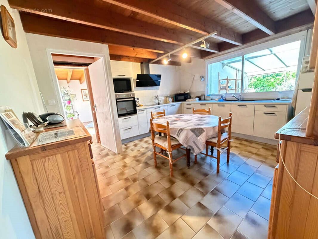 Maison à vendre, 176m², Salles-sur-Mer