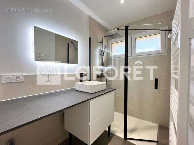 Appartement à vendre, 43m², Saint-Genis-Laval