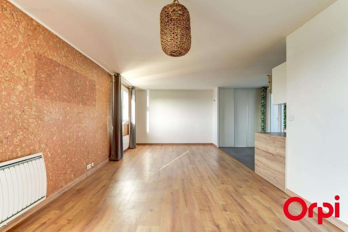 Appartement à vendre, 78m², Vénissieux