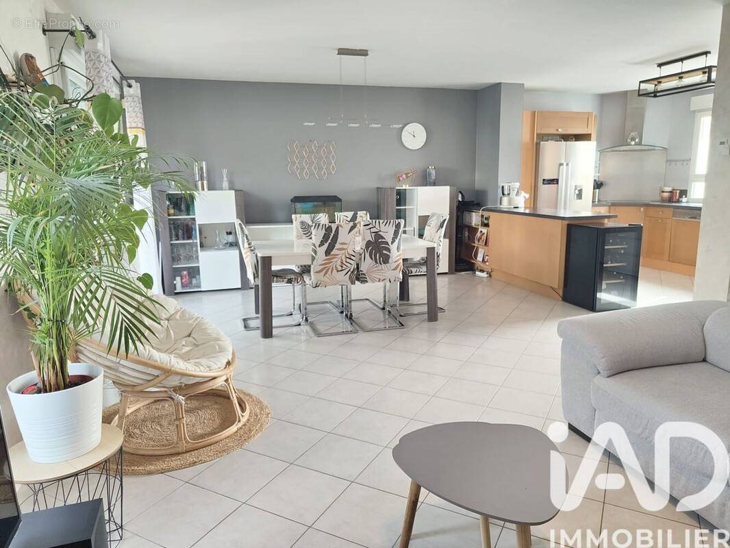 Maison à vendre, 100m², Mions