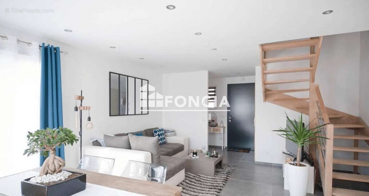 Maison à vendre, 104m², Amancy