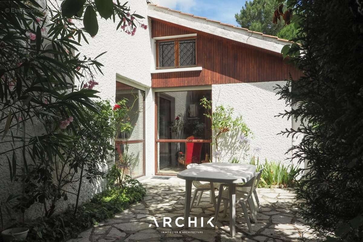 Maison à vendre, 187m², Mérignac