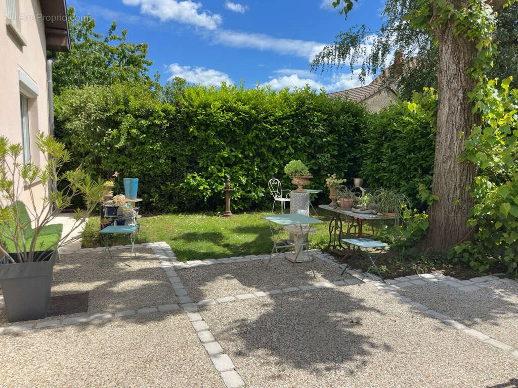 Maison à vendre, 206m², Chalon-sur-Saône