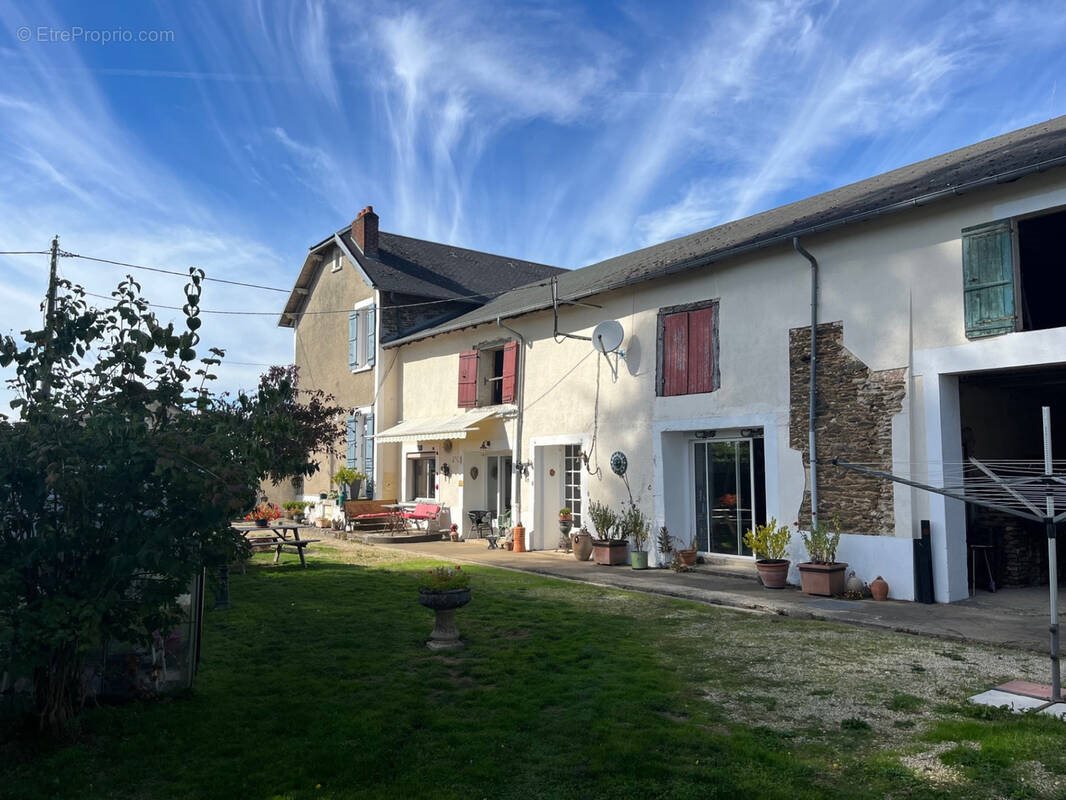 Maison à vendre, 244m², La Coquille