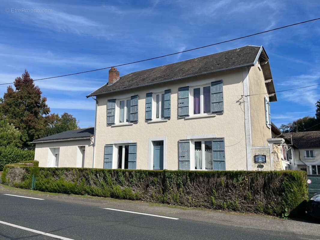 Maison à vendre, 244m², La Coquille