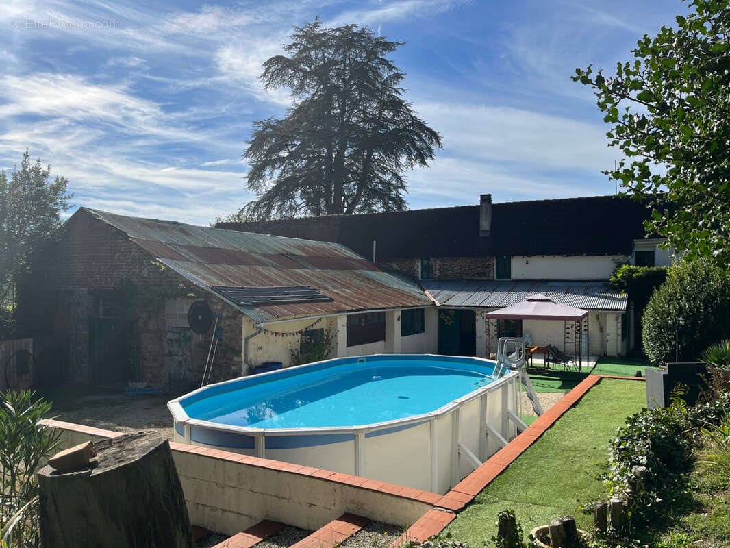 Maison à vendre, 244m², La Coquille