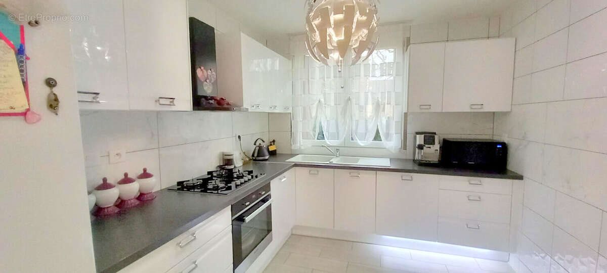 Appartement à vendre, 66m², Bondy