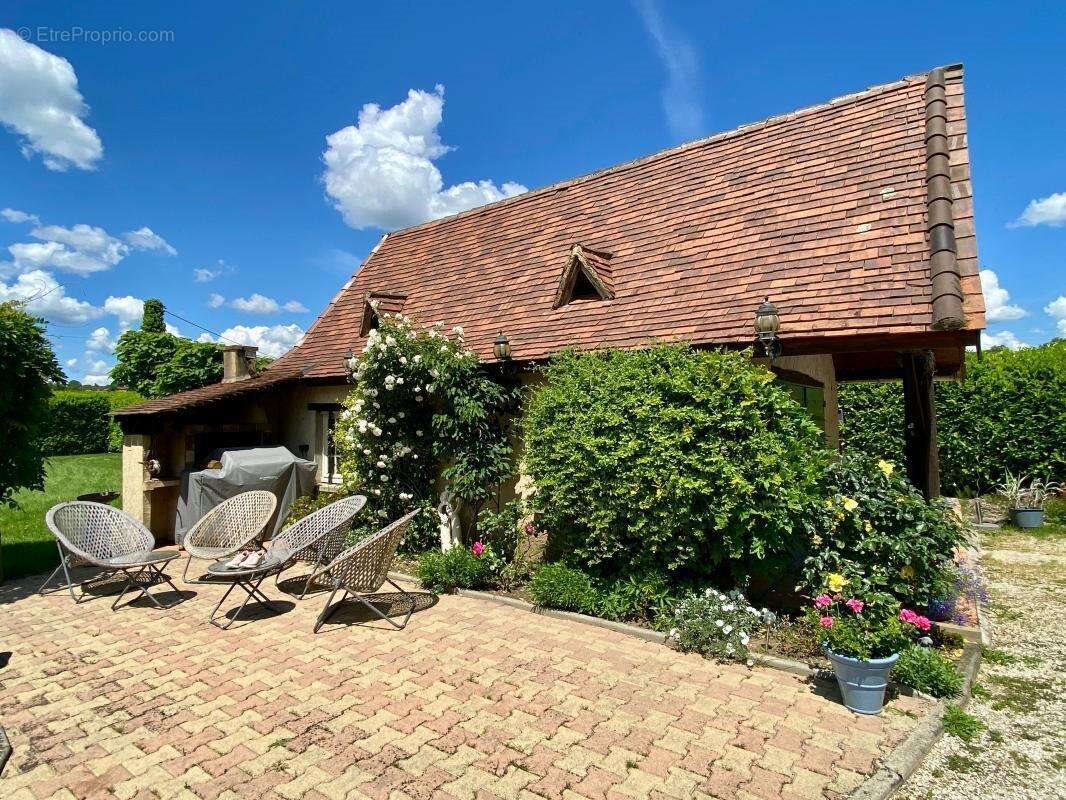 Maison à vendre, 140m², Mauzac-et-Grand-Castang