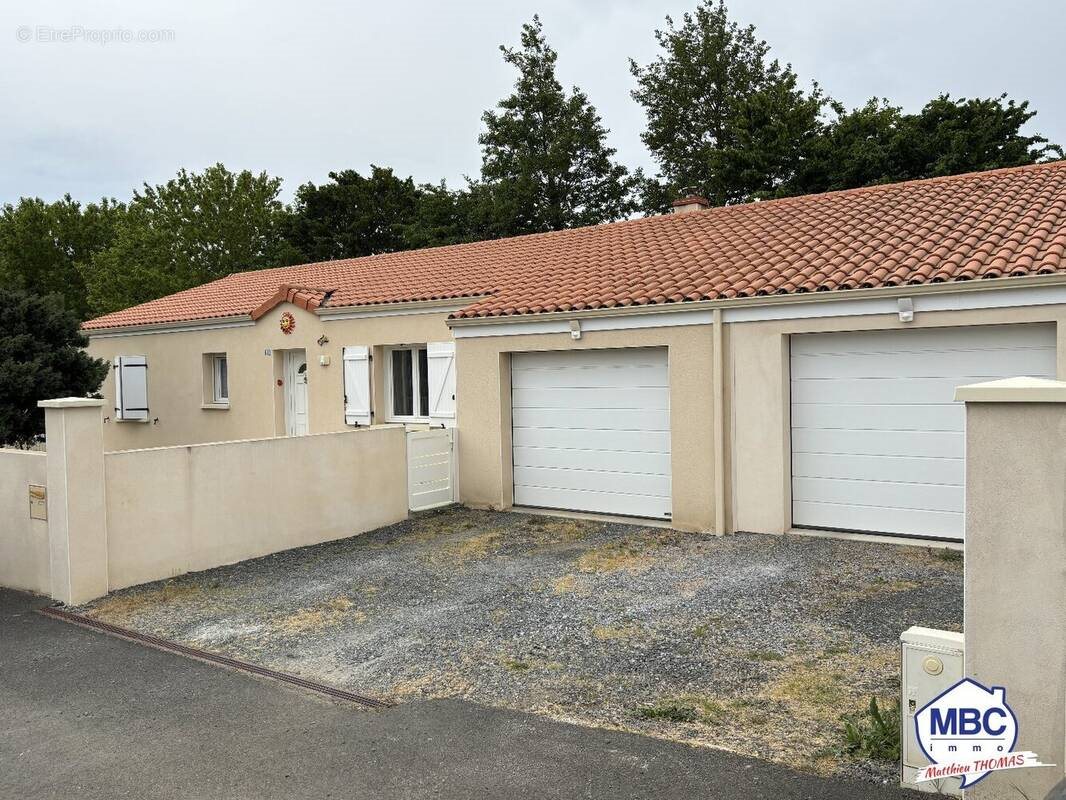 Maison à vendre, 107m², La Jubaudière