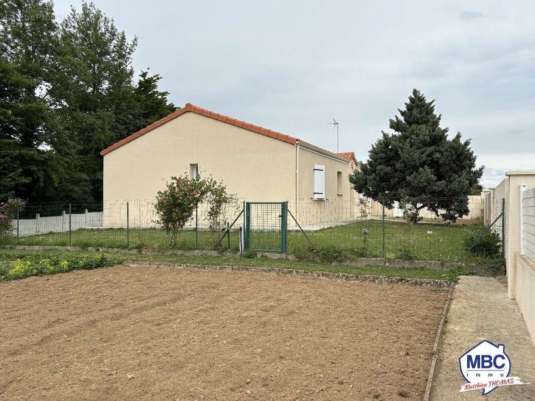 Maison à vendre, 107m², La Jubaudière