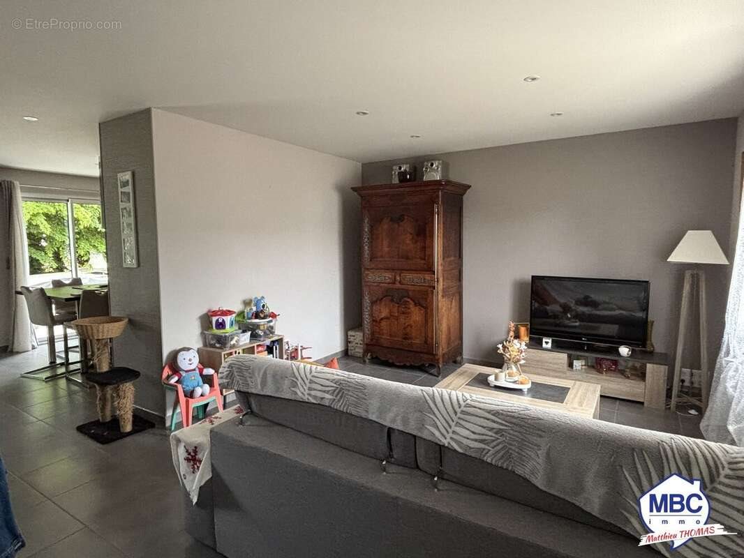 Maison à vendre, 107m², La Jubaudière