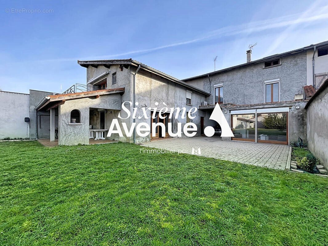 Maison à vendre, 307m², Saint-Symphorien-d'Ozon