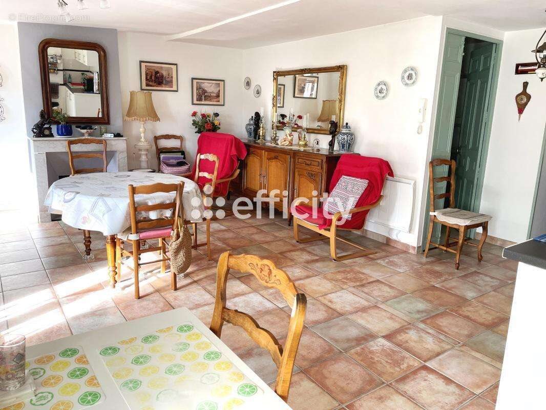 Appartement à vendre, 77m², Le Muy