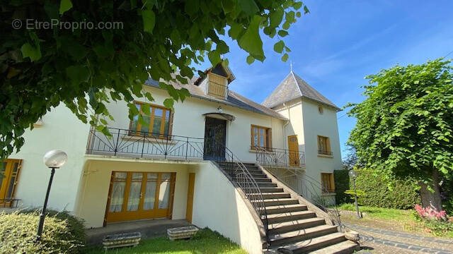 Maison à vendre, 230m², Lezoux