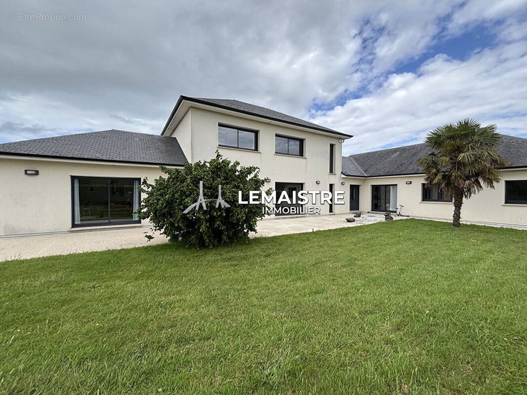 Maison à vendre, 275m², Octeville-sur-Mer