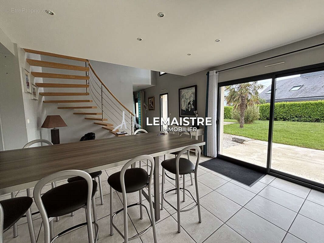 Maison à vendre, 275m², Octeville-sur-Mer