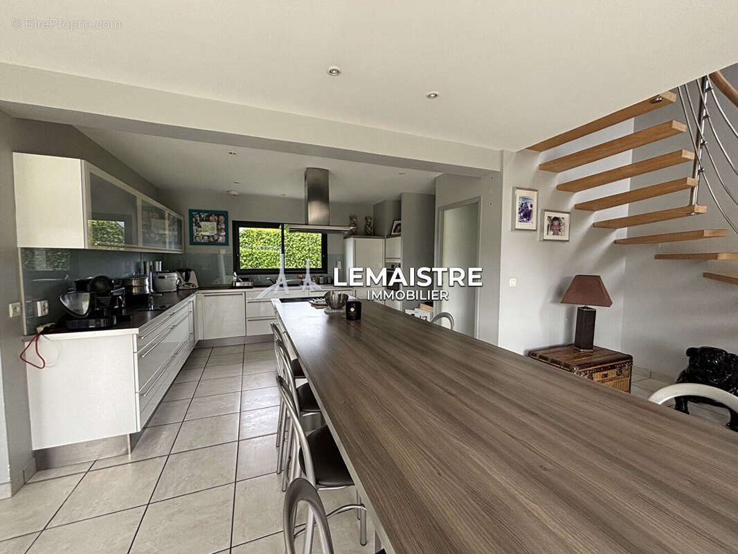 Maison à vendre, 275m², Octeville-sur-Mer