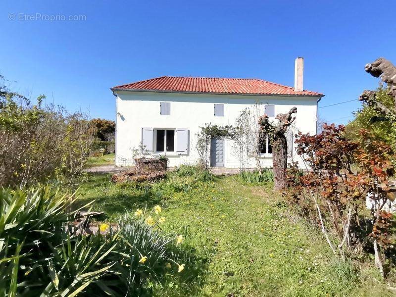 Maison à vendre, 168m², Sainte-Livrade-sur-Lot
