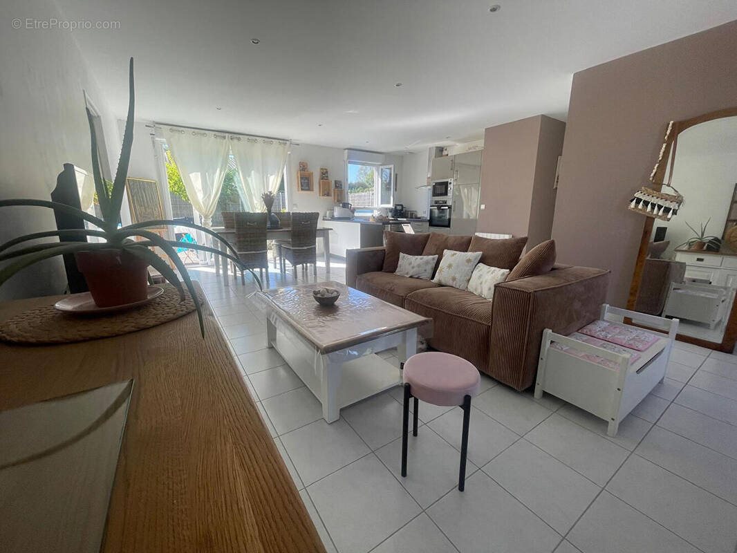 Maison à vendre, 94m², Yves