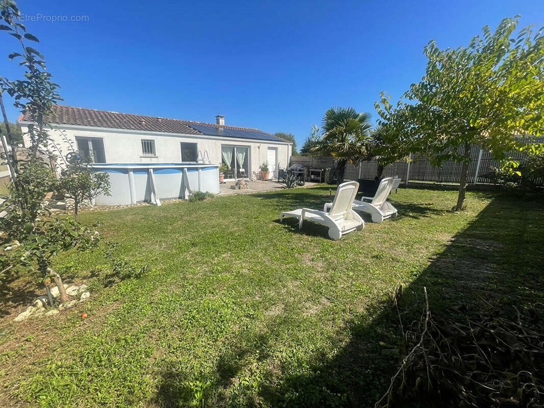 Maison à vendre, 94m², Yves
