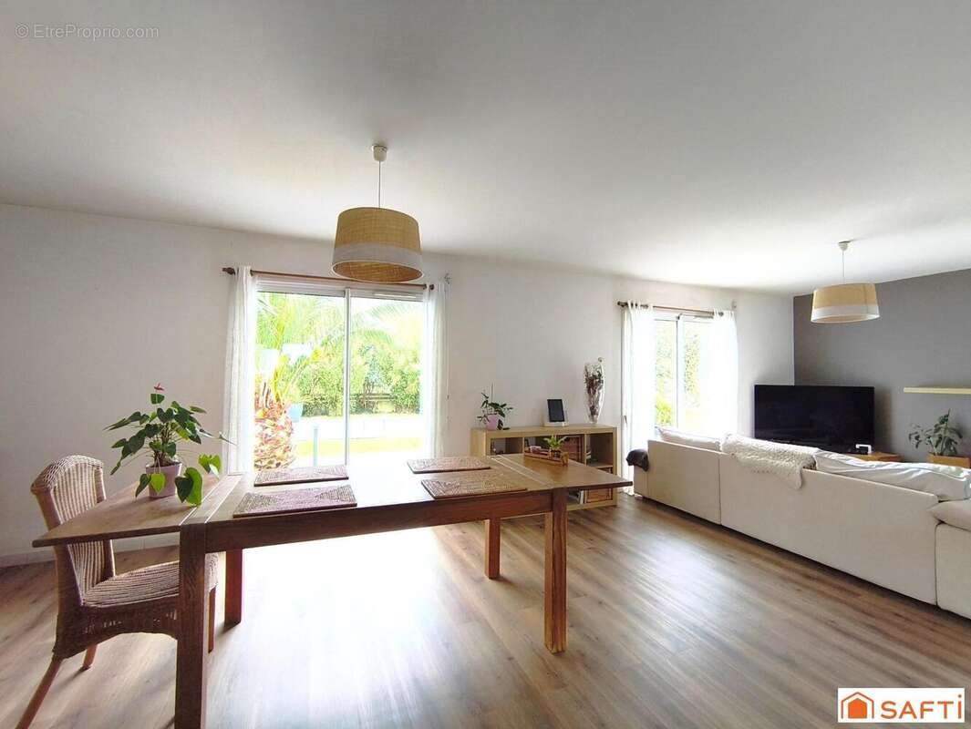 Maison à vendre, 115m², Clohars-Carnoët