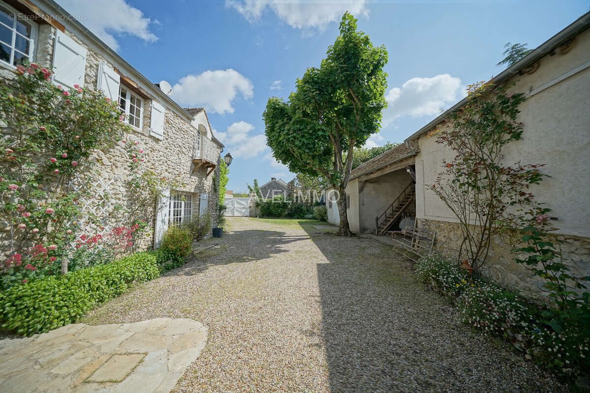 Maison à vendre, 190m², Septeuil