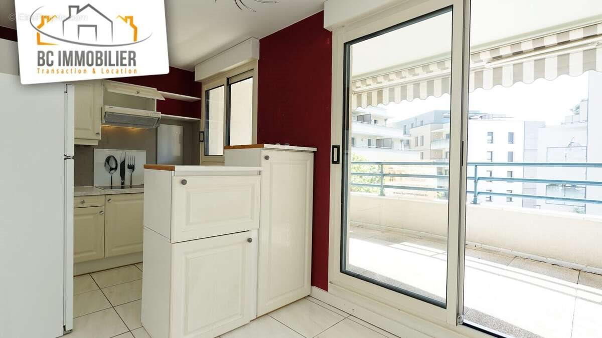 Appartement à vendre, 61m², Ferney-Voltaire