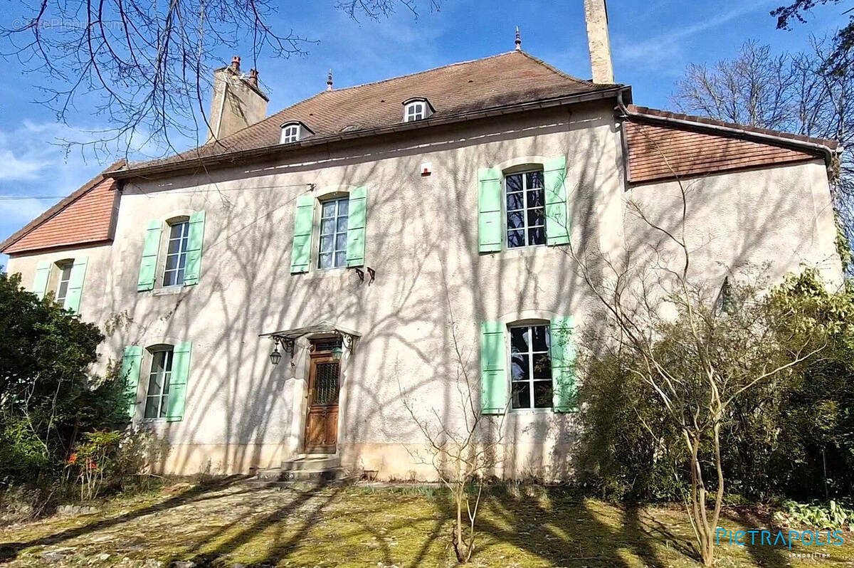 Maison à vendre, 248m², Buxy