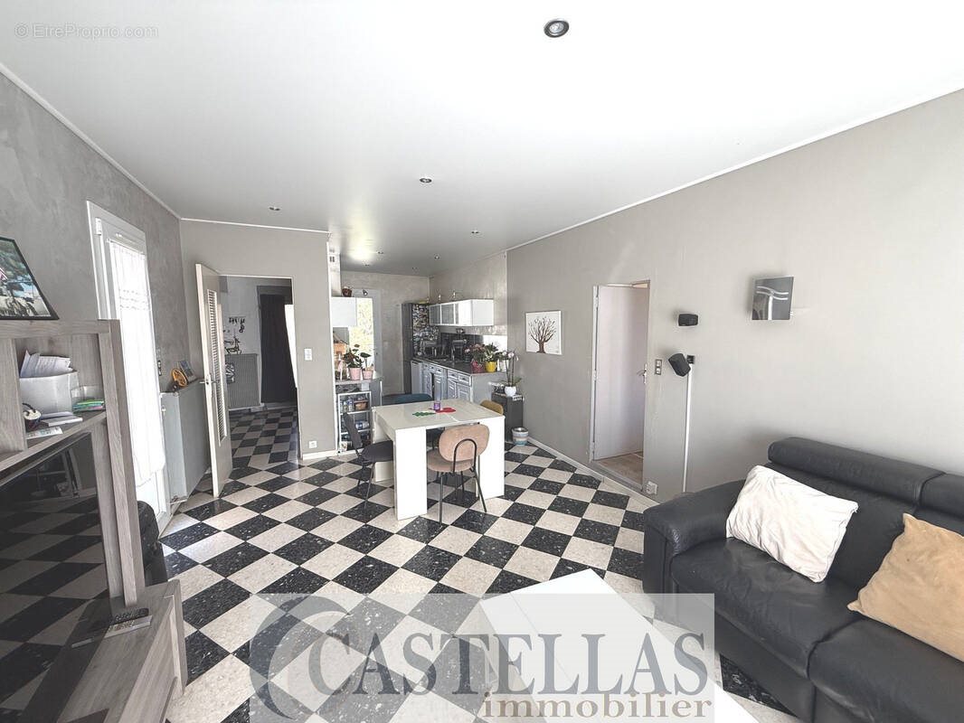 Maison à vendre, 90m², Roquefort-la-Bédoule