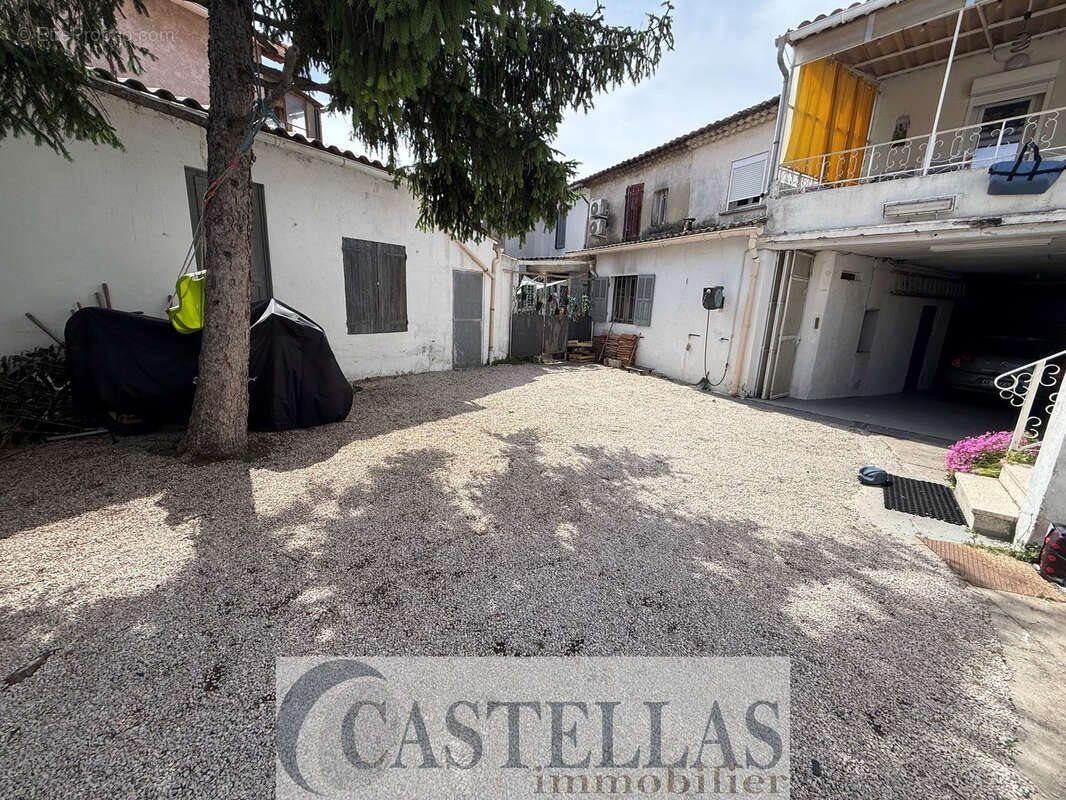 Maison à vendre, 90m², Roquefort-la-Bédoule