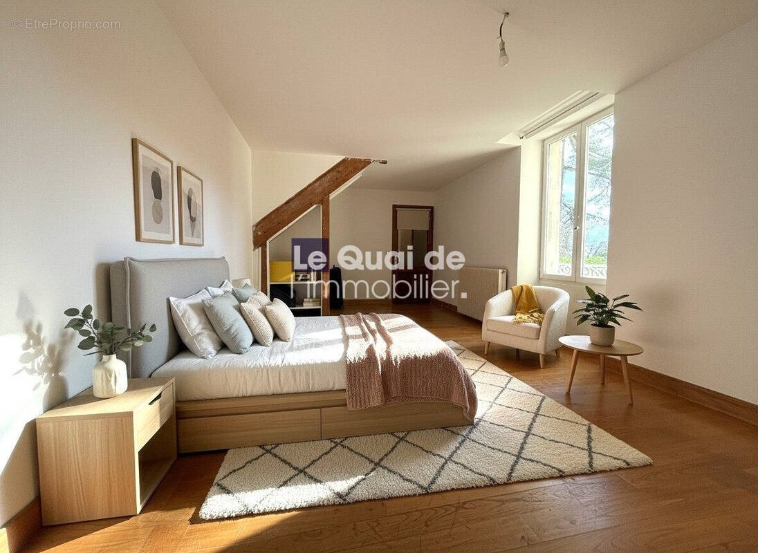 Maison à vendre, 210m², Saint-Egrève
