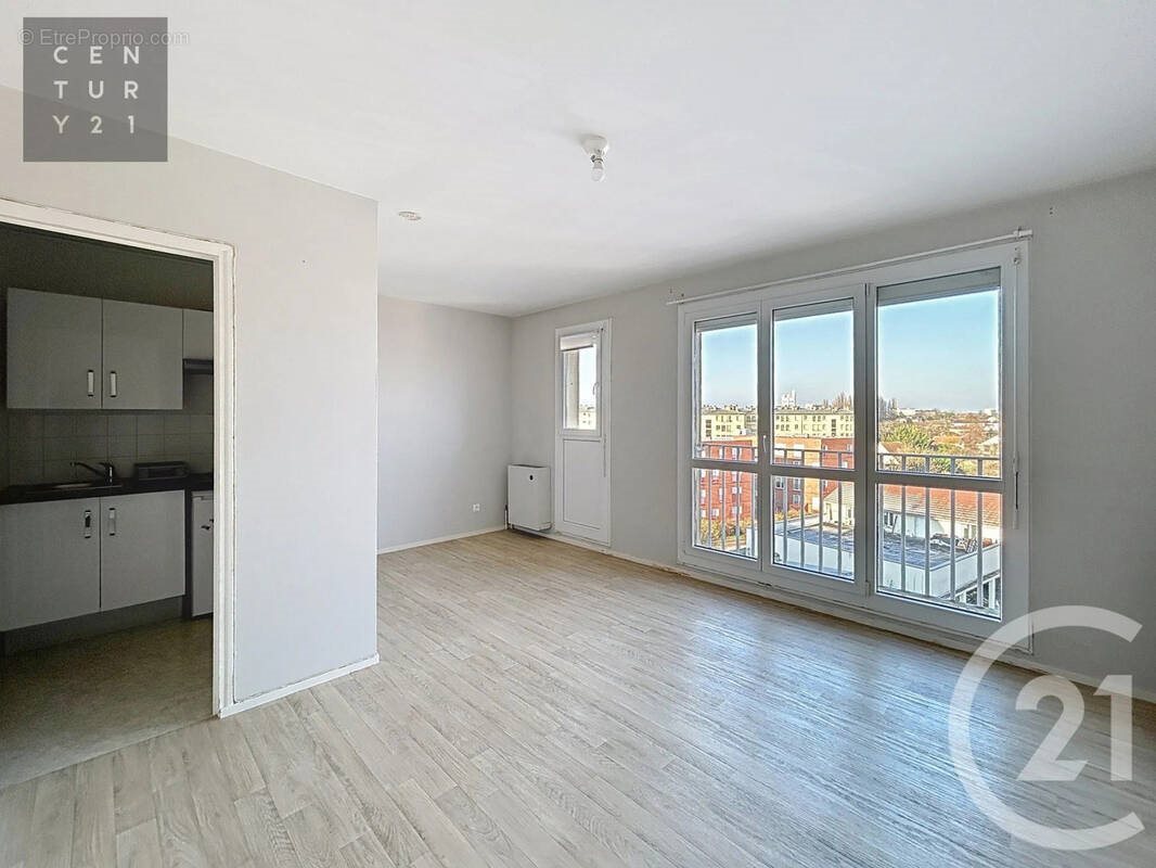Appartement à vendre, 27m², Saint-Julien-les-Villas