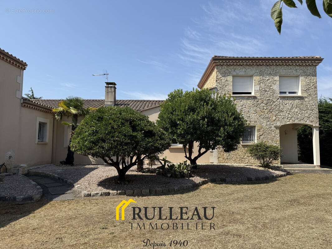 Maison à vendre, 227m², Ambarès-et-Lagrave