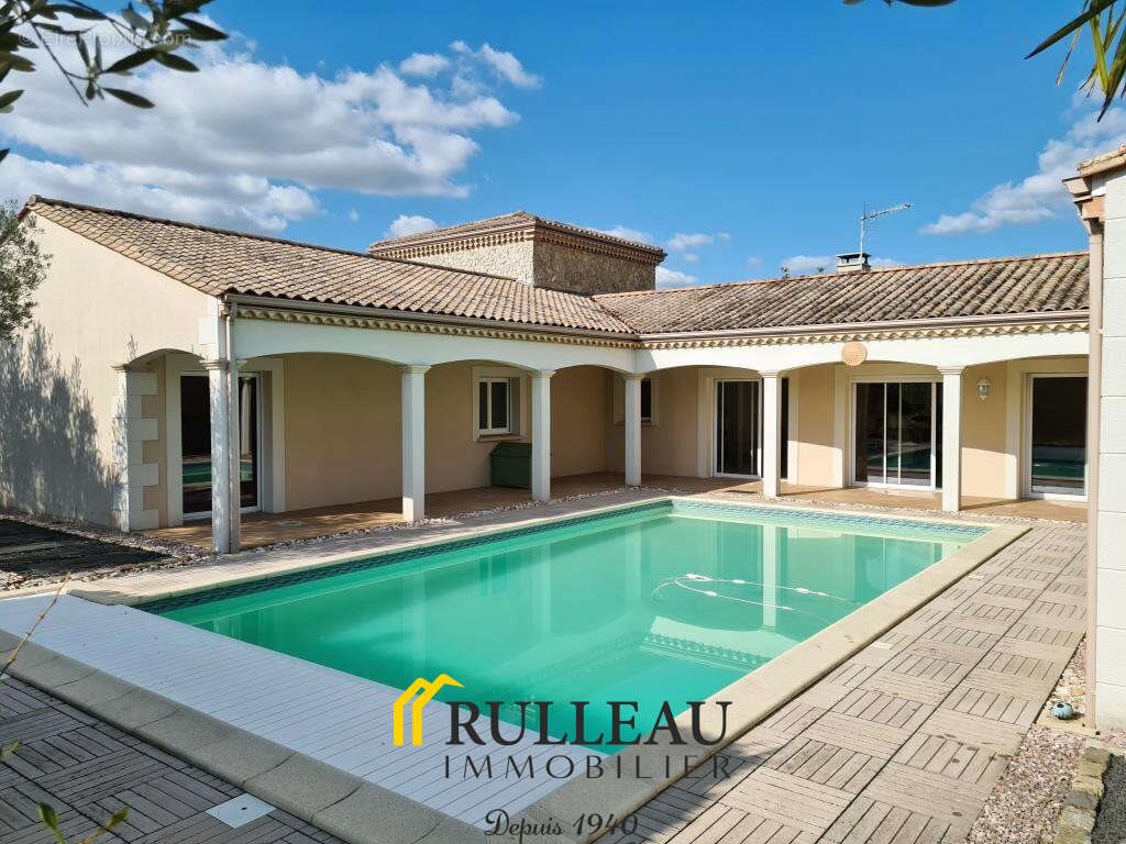 Maison à vendre, 227m², Ambarès-et-Lagrave