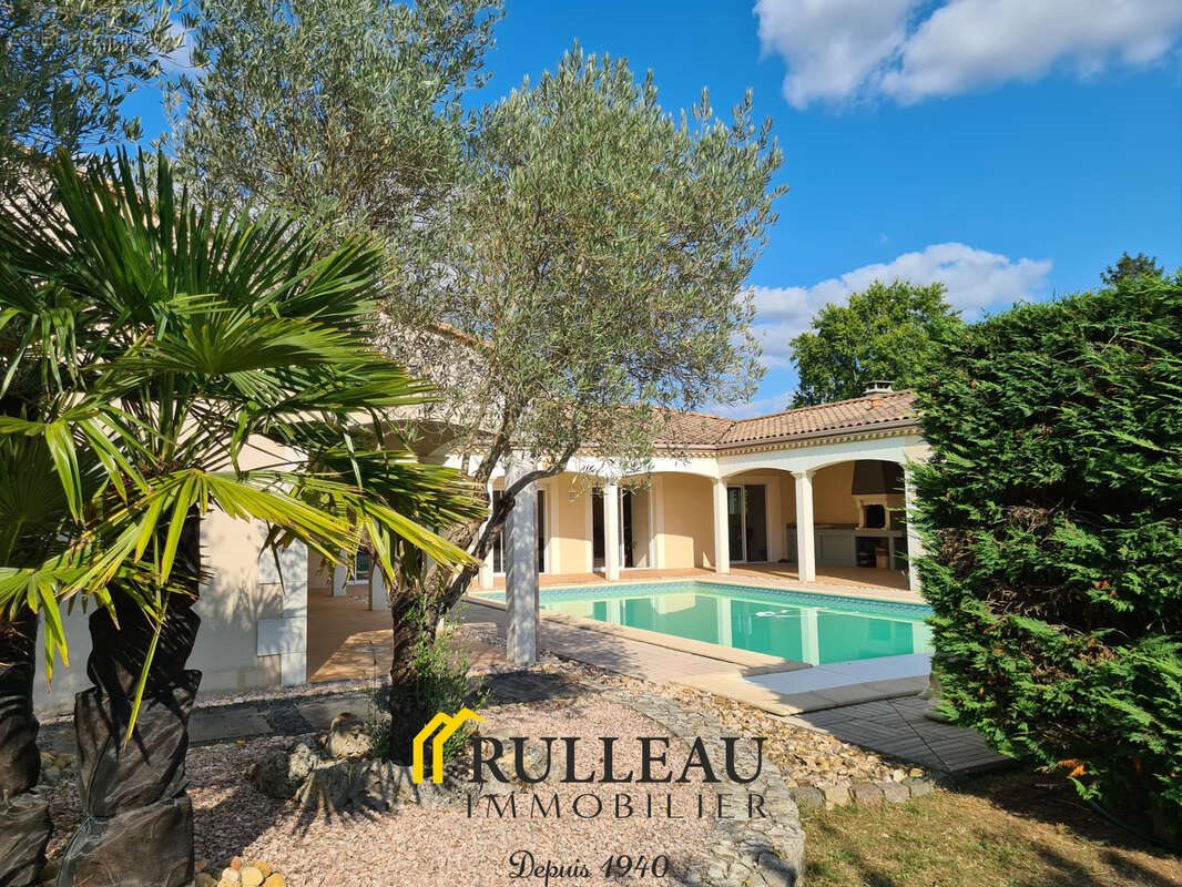 Maison à vendre, 227m², Ambarès-et-Lagrave