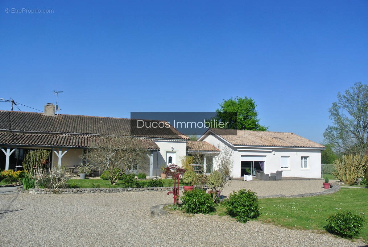 Maison à vendre, 273m², Mauvezin-sur-Gupie