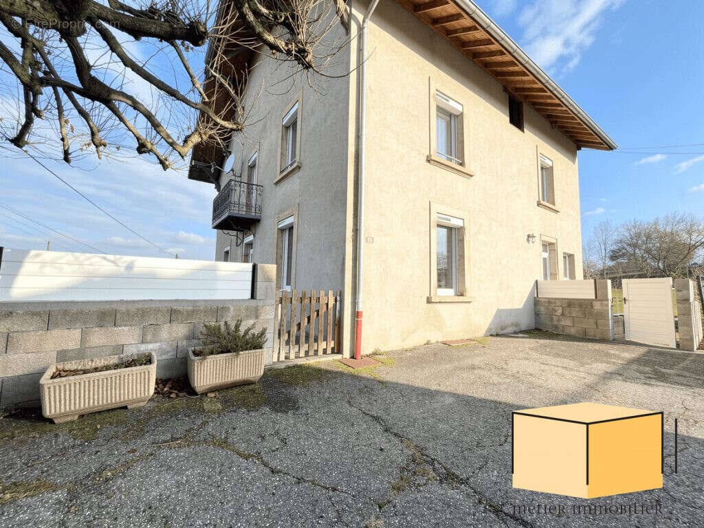 Maison à vendre, 164m², Champagne-en-Valromey