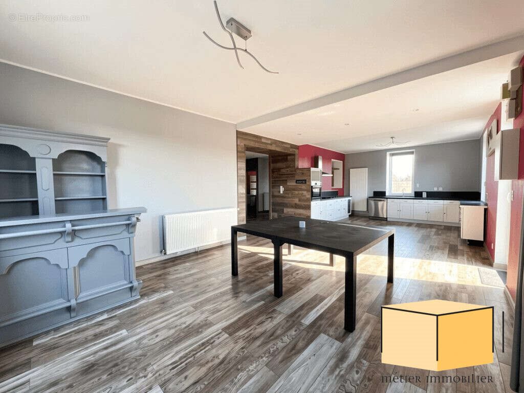 Maison à vendre, 164m², Champagne-en-Valromey