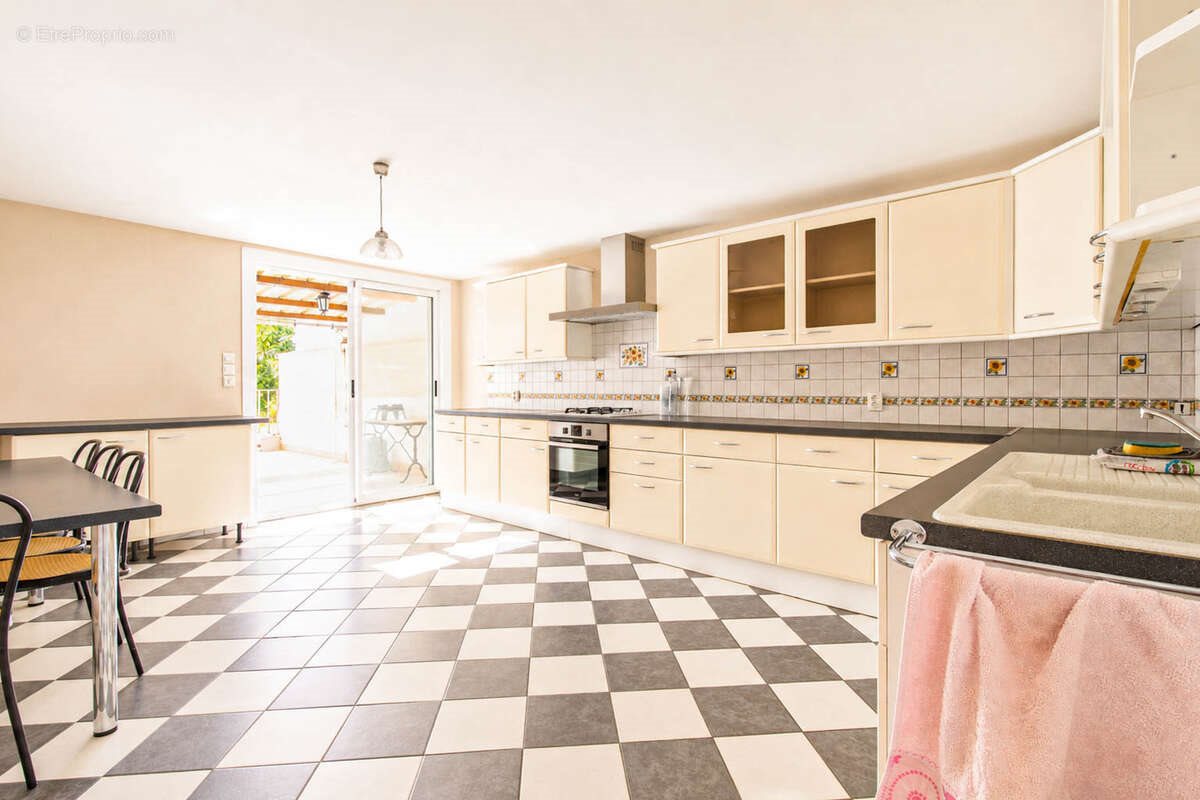 Appartement à vendre, 153m², Charleville-Mézières
