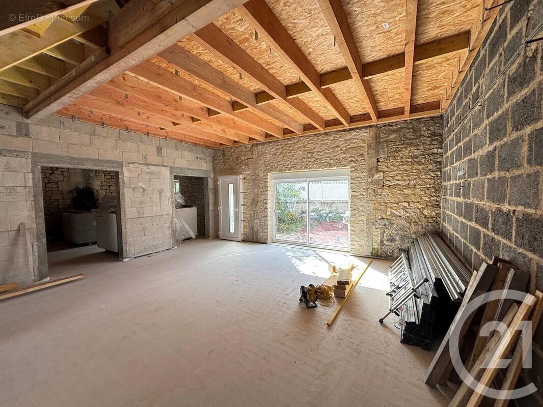 Maison à vendre, 250m², Ruelle-sur-Touvre